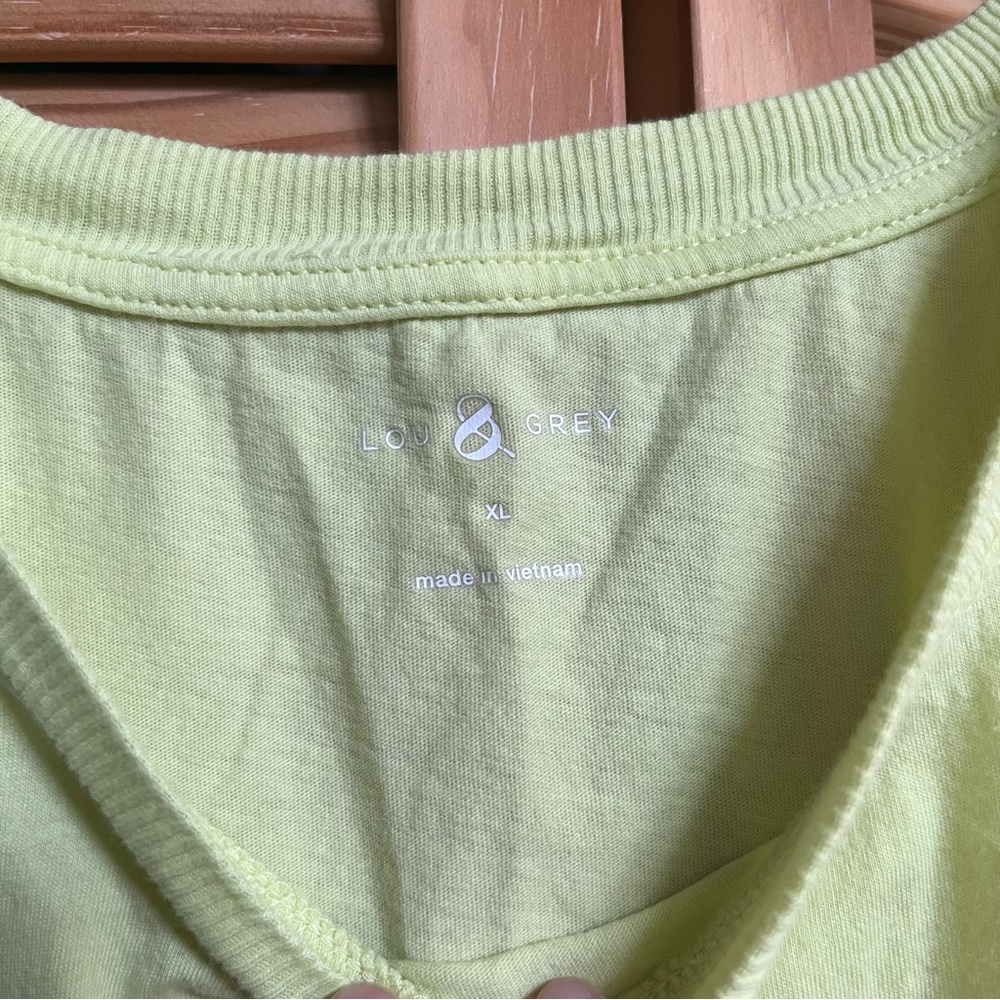 Lou & Grey Neon Yellow Green Sleeveless Muscle Tank Top Size XL - Picture 2 of 7